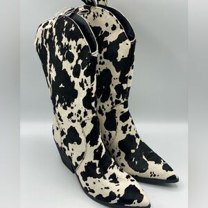 Dingo‎ Women's Live
A Little Western